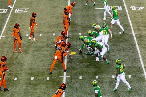 Oregon defeats Oregon State 31.